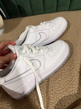 Nike Air Force 1 GS in the 'White Wolf Gre